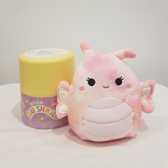 Mystery Easter Capsule Squishmallows - Iver, Griella, Eileen, Waylon and Robyne - Picture 5 of 9